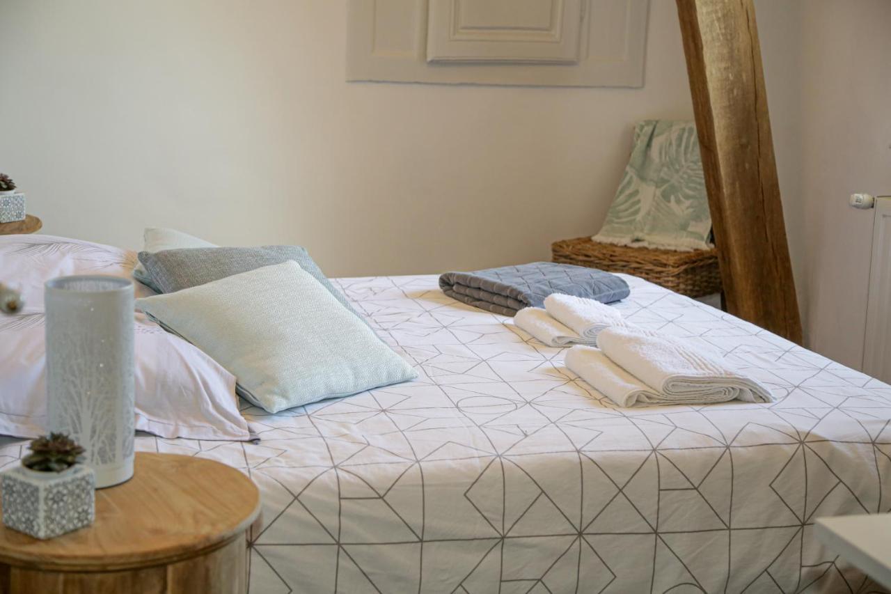 Bed and Breakfast Domaine Du Bourg Salon Экстерьер фото