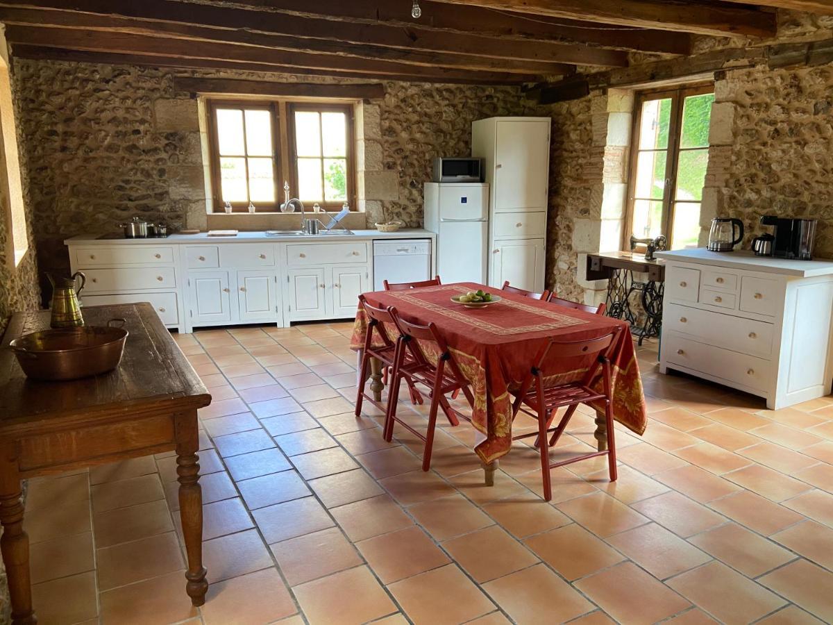 Bed and Breakfast Domaine Du Bourg Salon Экстерьер фото